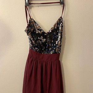 Brand:Simply Dresses. Size:M. Color: Black, silvers, burgundy.